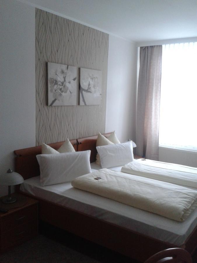 Hotel Am Vogelsang เกเฟลส์แบร์ก ภายนอก รูปภาพ