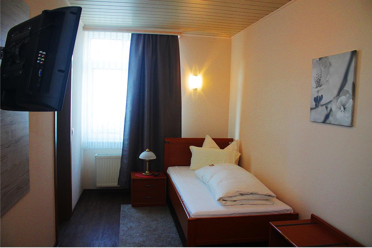 Hotel Am Vogelsang เกเฟลส์แบร์ก ภายนอก รูปภาพ