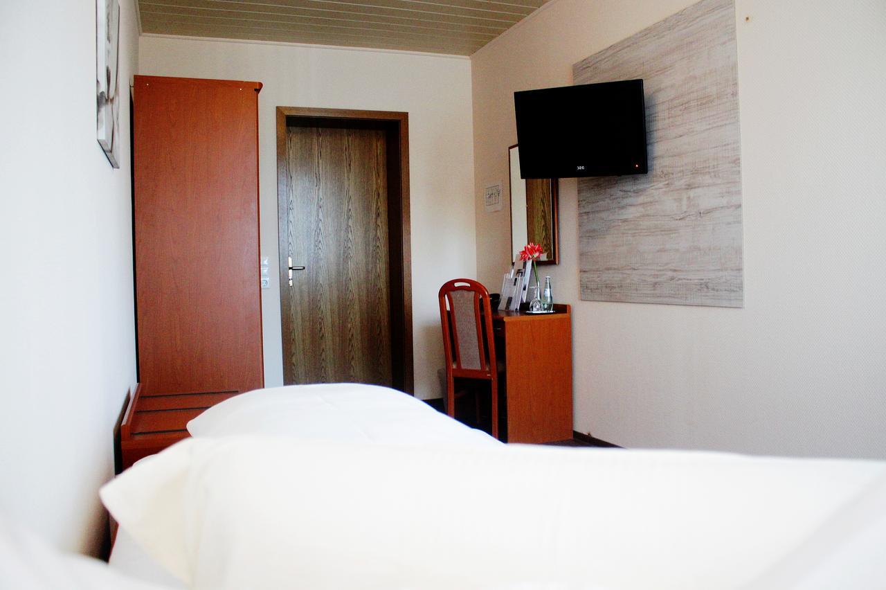 Hotel Am Vogelsang เกเฟลส์แบร์ก ภายนอก รูปภาพ